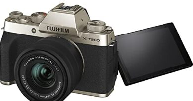 Fujifilm X-T200 24.2 MP Mirrorless Camera with XC 15-45 mm Lens (APS-C Sensor, Electronic Viewfinder, Vari-Angle LCD Touchscreen, Face/Eye AF, 4K Video Vlogging, Film Simulations) - Champagne Gold